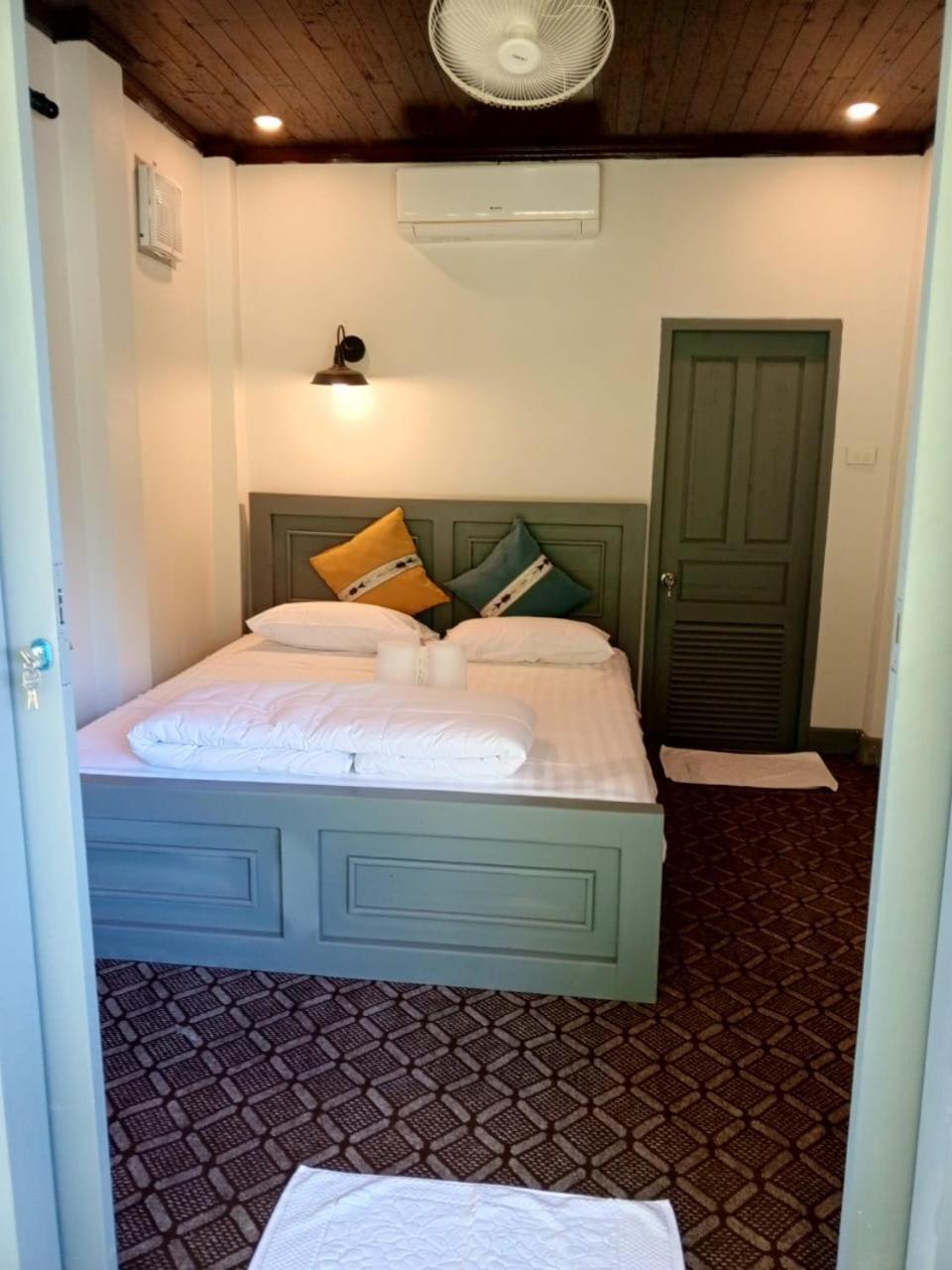Dokchampa River View Villa Nongkhiaw المظهر الخارجي الصورة