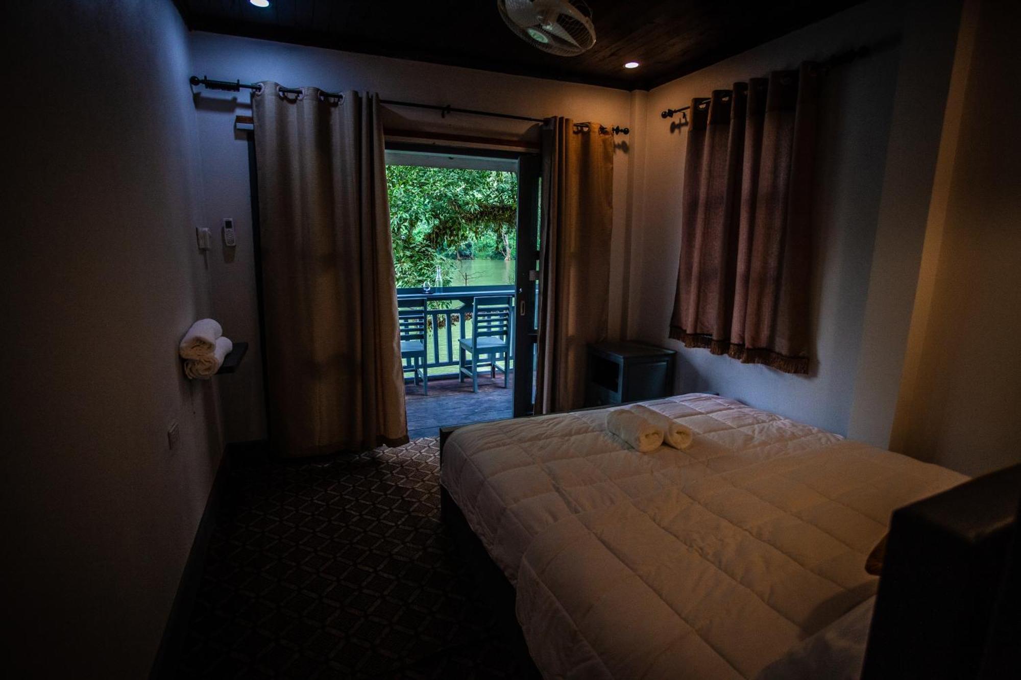 Dokchampa River View Villa Nongkhiaw المظهر الخارجي الصورة