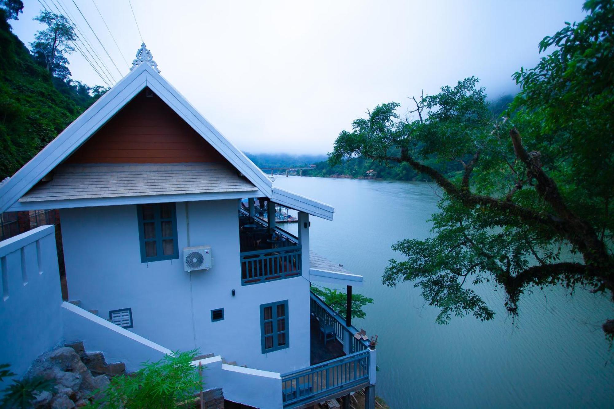 Dokchampa River View Villa Nongkhiaw المظهر الخارجي الصورة