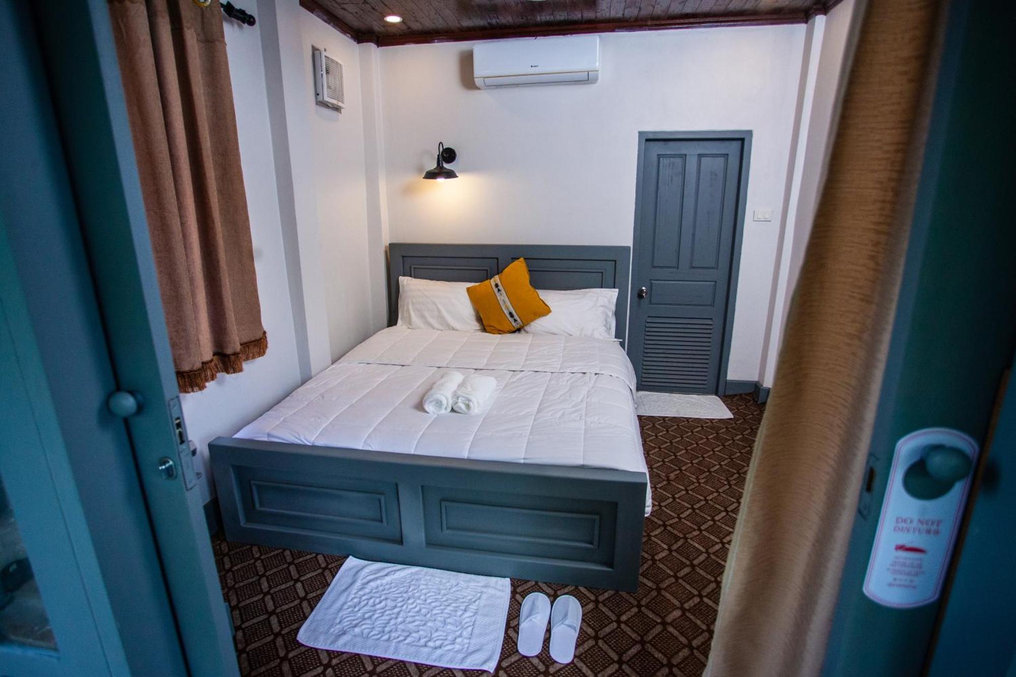 Dokchampa River View Villa Nongkhiaw المظهر الخارجي الصورة