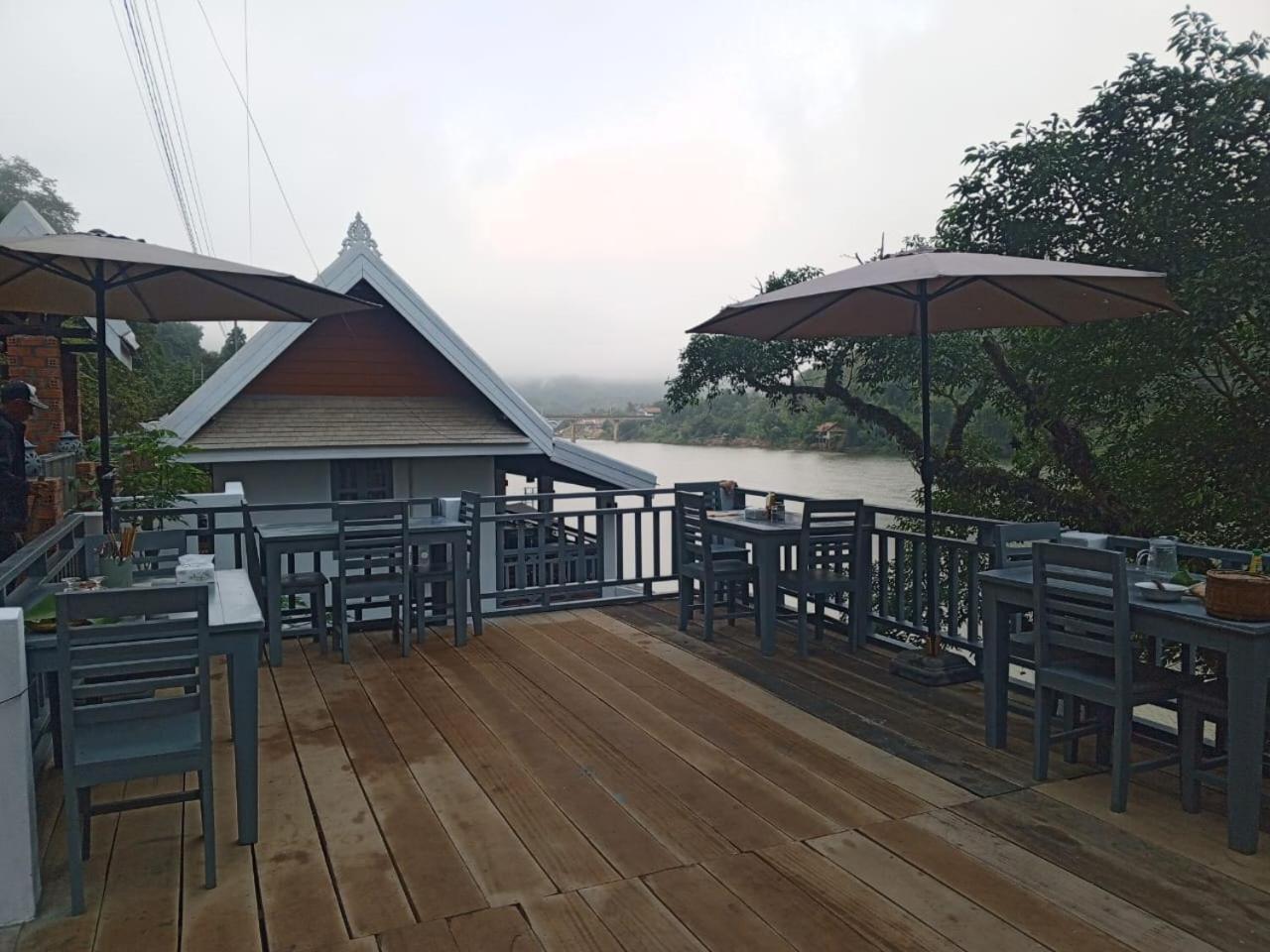 Dokchampa River View Villa Nongkhiaw المظهر الخارجي الصورة